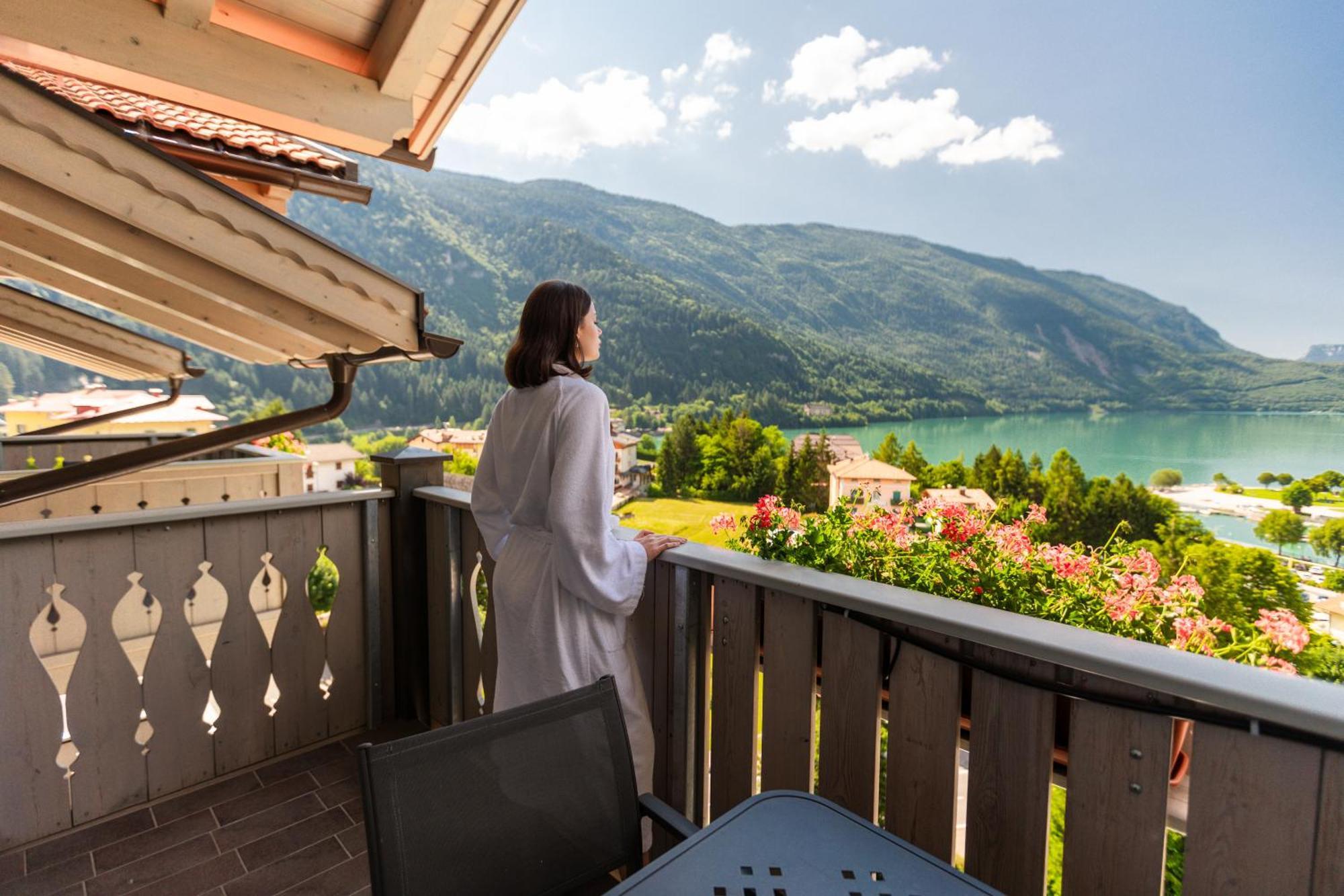 Alpenresort Belvedere Molveno Bagian luar foto