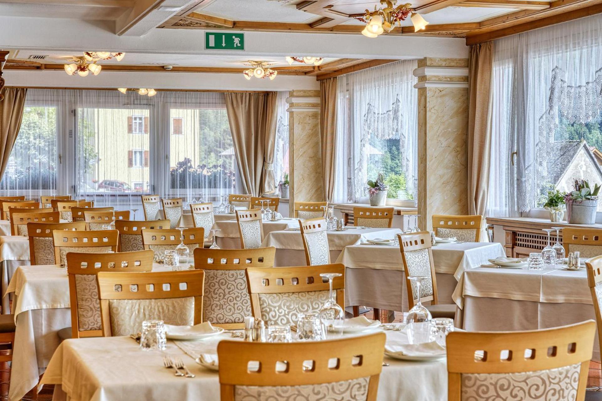 Alpenresort Belvedere Molveno Bagian luar foto
