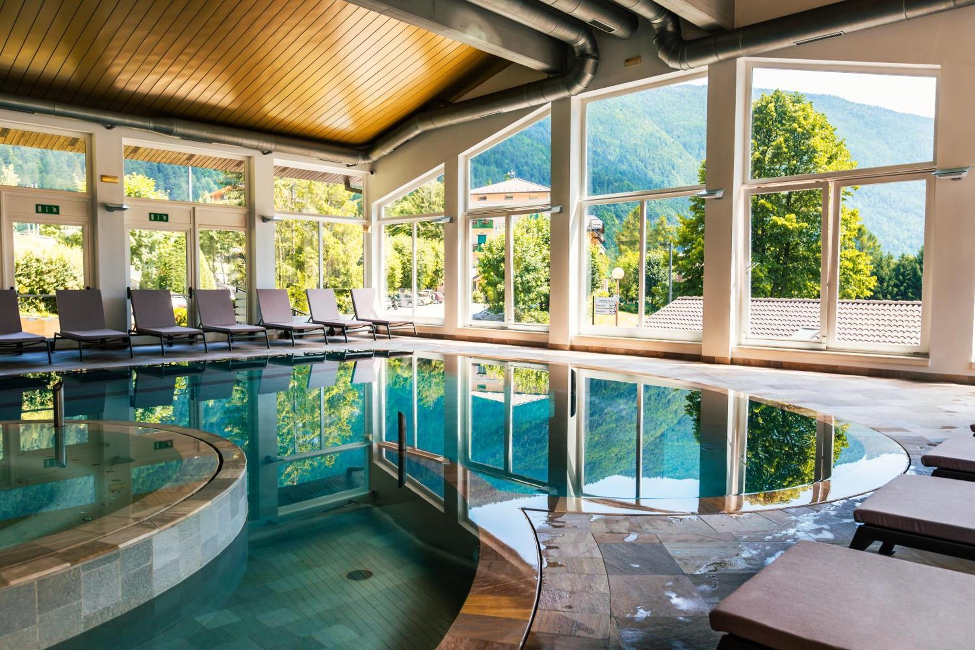 Alpenresort Belvedere Molveno Bagian luar foto